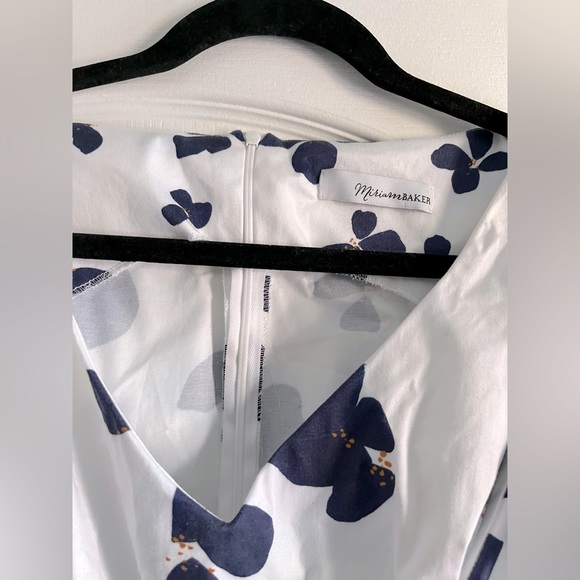 Miriam Baker, size 4, Mara dress in blue & white floral print. Made in Canada - Picture 2 of 6